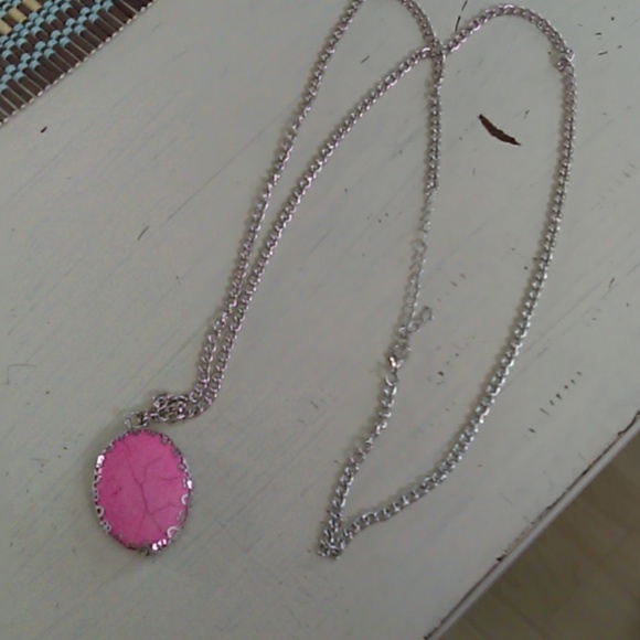 Long style pink cracked stone necklace - Picture 1 of 2